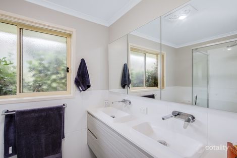Property photo of 5 Garden Circle Berrambool NSW 2548