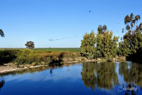 Property photo of 569 Borehead Road Lightning Ridge NSW 2834