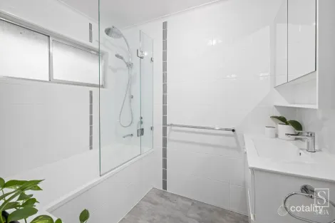 Property photo of 3 Emblem Street Jamboree Heights QLD 4074