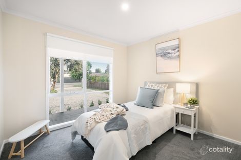 Property photo of 17 White Avenue Romsey VIC 3434