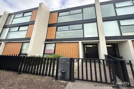 3/7 Hornsby St, Dandenong, VIC 3175