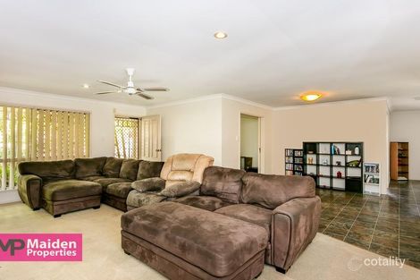 Property photo of 8 Sonorous Close Regents Park QLD 4118