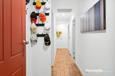 Property photo of 8 Pine View Close Old Reynella SA 5161