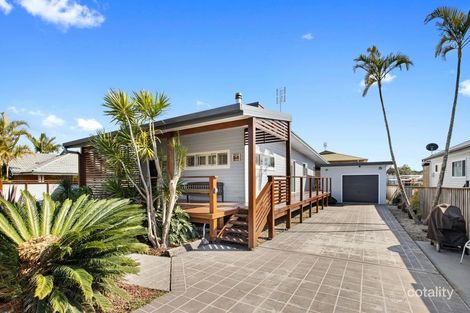 Property photo of 9 Main Street Crescent Head NSW 2440