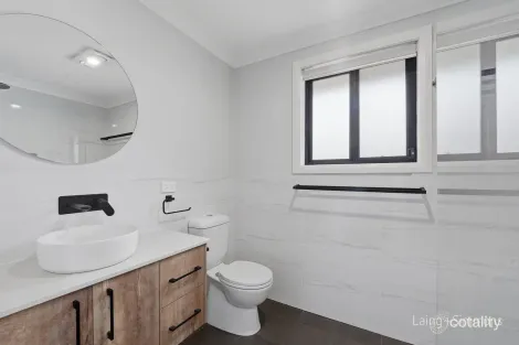 Property photo of 18 Ailsa Crescent Armidale NSW 2350