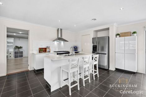 Property photo of 32 Parrot Drive Whittlesea VIC 3757