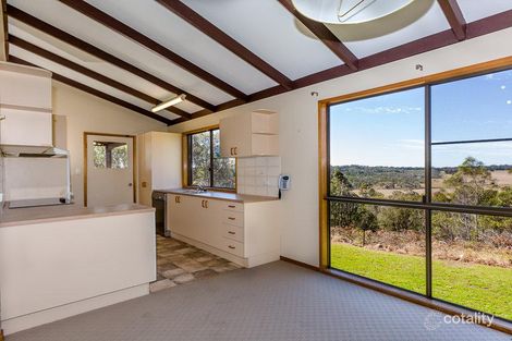 Property photo of 10 Tower Park Court Crows Nest QLD 4355