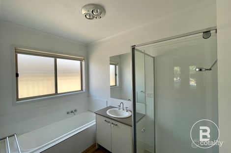 Property photo of 47 Creekstone Drive Alfredton VIC 3350