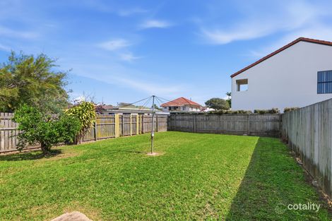 131 OXLEY AVE, WOODY POINT, QLD 4019