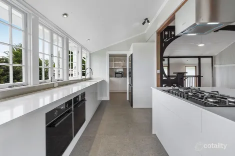Property photo of 16 Bright Street Newtown QLD 4305
