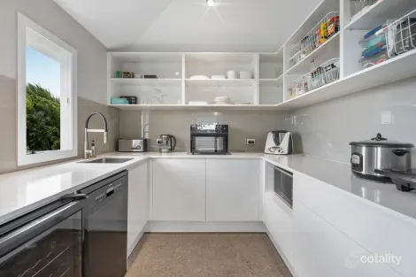 Property photo of 16 Bright Street Newtown QLD 4305