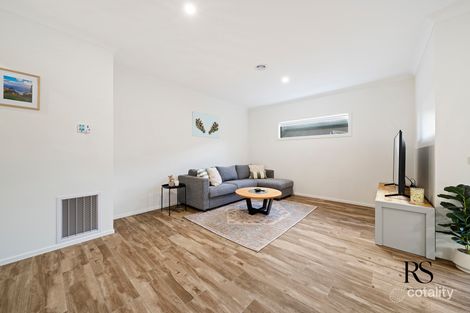 Property photo of 51 Springleaf Avenue Clyde North VIC 3978