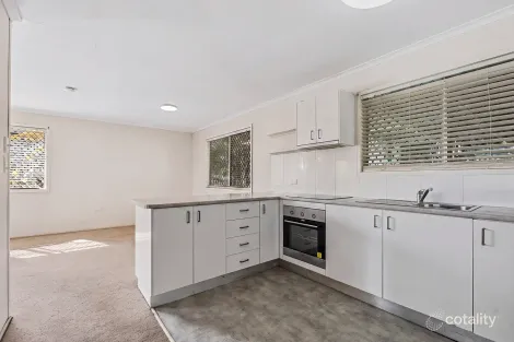 Property photo of 4 Dwyer Street Beachmere QLD 4510