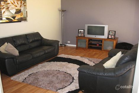 Property photo of 5 Hedges Place Burekup WA 6227