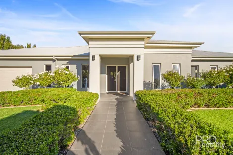 29 Plunkett Dr, Lake Albert, NSW 2650