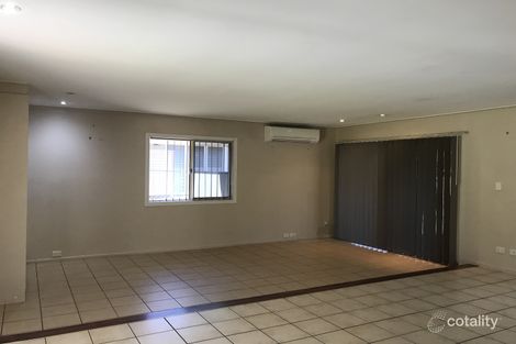 Property photo of 17 Sandpiper Street Beachmere QLD 4510