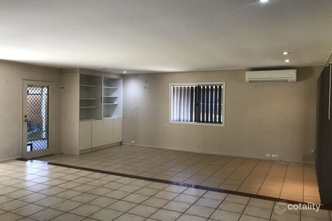 Property photo of 17 Sandpiper Street Beachmere QLD 4510