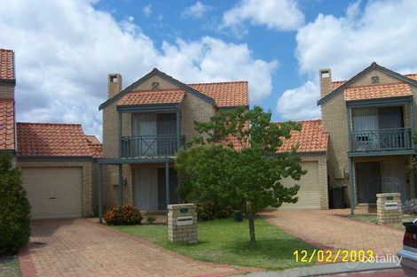 65 Lakefront Cir, The Vines, WA 6069