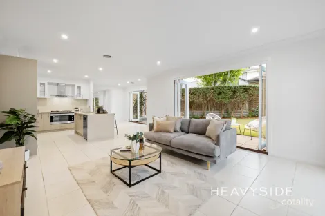 Property photo of 3 Brockhoff Drive Burwood VIC 3125