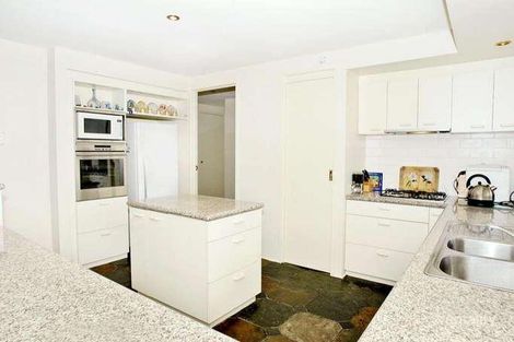 Property photo of 30 South Parade Blackburn VIC 3130