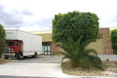 4 Christian Ct, Bayswater, WA 6053