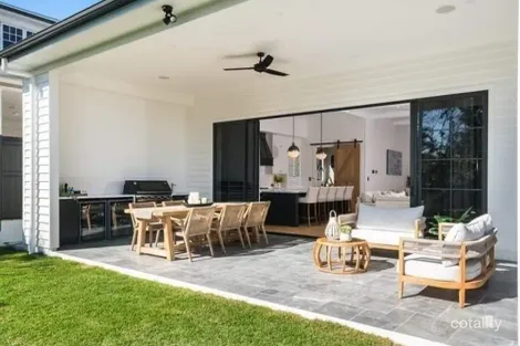 Property photo of 10 Watson Street Camp Hill QLD 4152