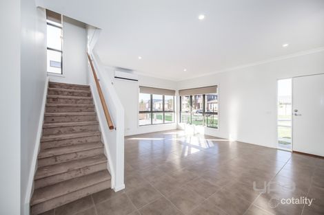 Property photo of 38 Treeve Parkway Werribee VIC 3030