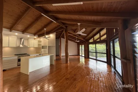 Property photo of 2 Lydia Street Smithfield QLD 4878