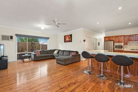 Property photo of 6 Reynolds Court Endeavour Hills VIC 3802