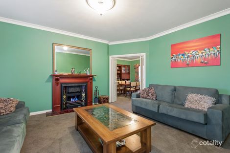 Property photo of 6 Reynolds Court Endeavour Hills VIC 3802