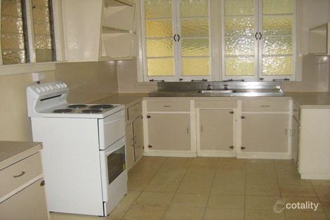 Property photo of 13 Miles Street Manoora QLD 4870