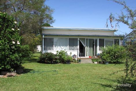 Property photo of 6 Rackham Crescent Burrill Lake NSW 2539