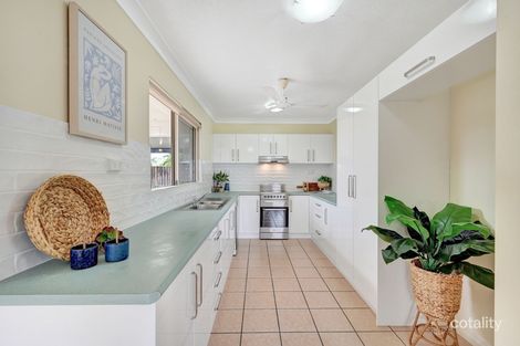 Property photo of 14 Dalkeith Crescent Mount Louisa QLD 4814
