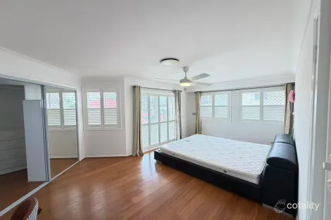 Property photo of 6 Troon Place Carindale QLD 4152