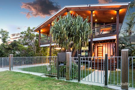 Property photo of 147 Palm Avenue Shorncliffe QLD 4017