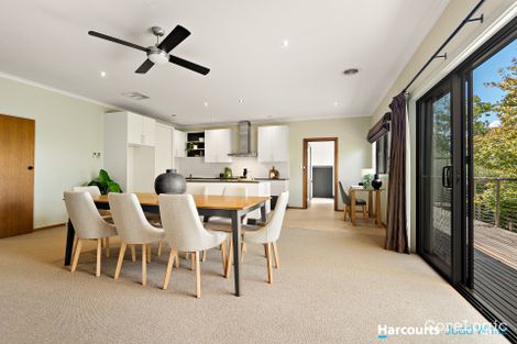 Property photo of 4 Paxton Drive Glen Waverley VIC 3150