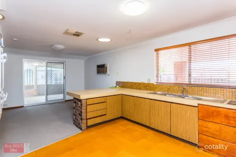 Property photo of 21 Travers Way Swan View WA 6056