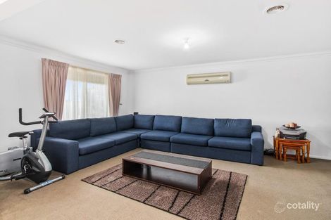 Property photo of 16 Niagara Court Hampton Park VIC 3976