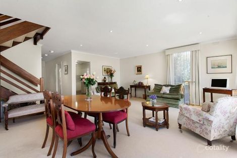 1/2 Wimba Ave, Kew, VIC 3101