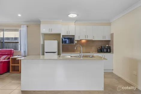 Property photo of 12 Rosella Way Deebing Heights QLD 4306