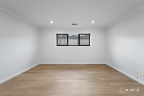 Property photo of 18 Hillcrest Street Leneva VIC 3691