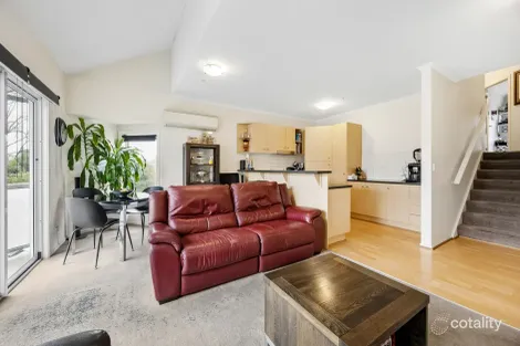 Property photo of 21/13-15 Hewish Road Croydon VIC 3136
