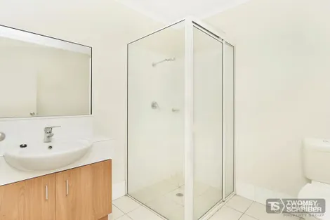 Property photo of 4/8 Macilwraith Street Manoora QLD 4870