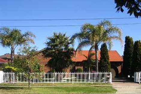 7 Brisbane Rd, St Johns Park, NSW 2176