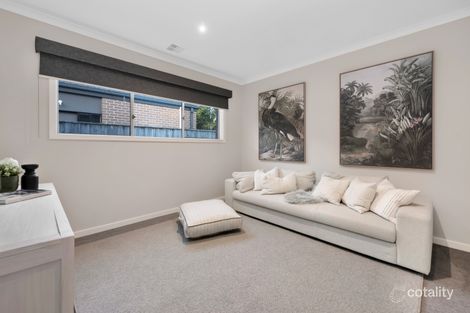 Property photo of 13 Silverleaf Crescent Officer VIC 3809