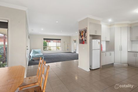 4/3 Regan Dr, Romsey, VIC 3434
