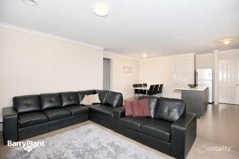 Property photo of 44 Domain Way Craigieburn VIC 3064