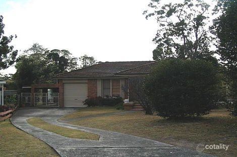 3 Amber Cres, Point Clare, NSW 2250