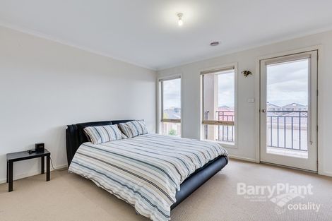 Property photo of 20 David Circuit Hillside VIC 3037