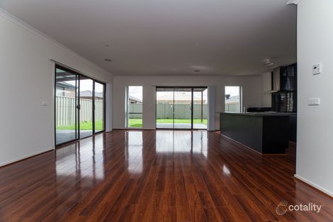 Property photo of 22 Chorus Way Cranbourne East VIC 3977